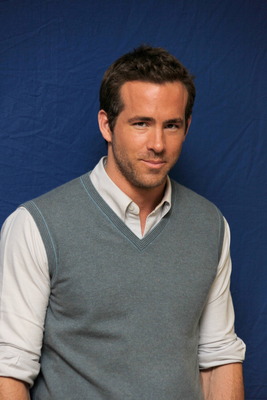 Ryan Reynolds Poster 2447298