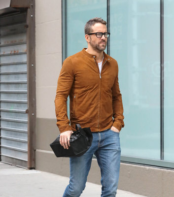 Ryan Reynolds Poster 2830387
