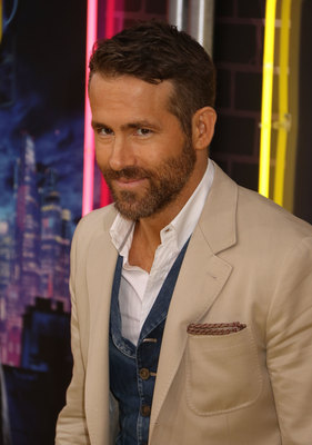Ryan Reynolds Poster 3830370