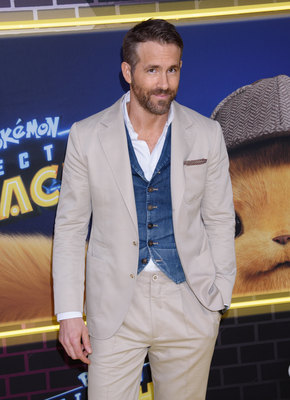 Ryan Reynolds Poster 3830445