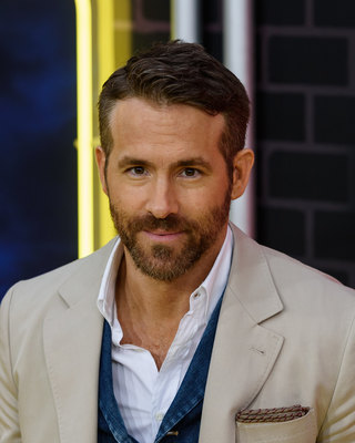 Ryan Reynolds Poster 3830481
