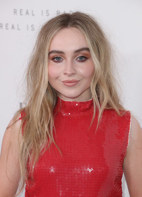 Sabrina Carpenter Poster 2872532