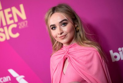 Sabrina Carpenter Poster 2918724