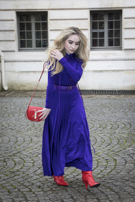 Sabrina Carpenter Poster 3152037
