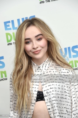 Sabrina Carpenter Poster 3754584