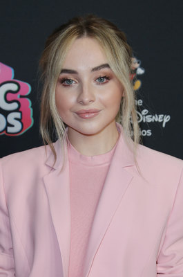 Sabrina Carpenter Poster 3812945