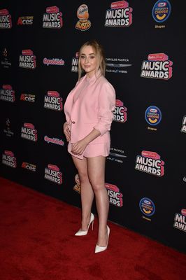Sabrina Carpenter Poster 3812952