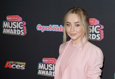 Sabrina Carpenter Poster 3812953