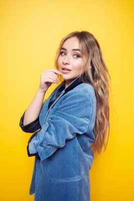 Sabrina Carpenter Poster 3825311