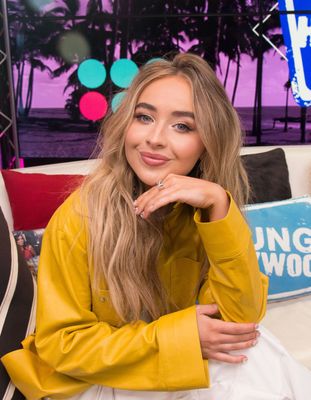 Sabrina Carpenter Poster 3869056