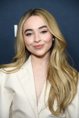 Sabrina Carpenter Poster 3945007