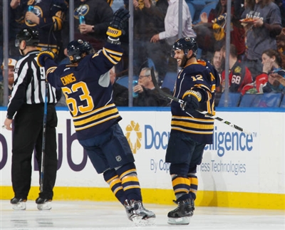 Sam Reinhart Poster 3559775