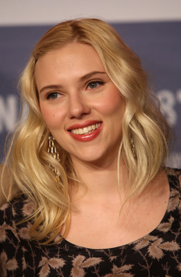 Scarlett Johansson Poster 2076463