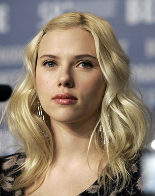 Scarlett Johansson Poster 2076465