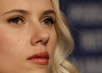 Scarlett Johansson Poster 2076484