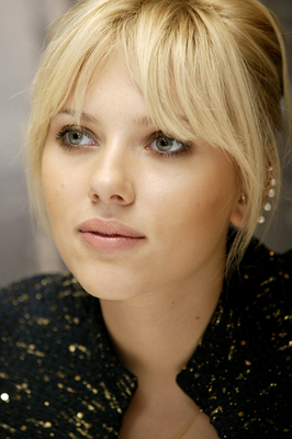 Scarlett Johansson Poster 2238355
