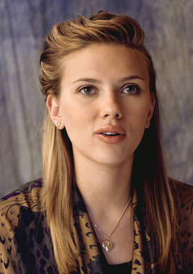 Scarlett Johansson Poster 2238394