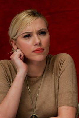 Scarlett Johansson Poster 2253978