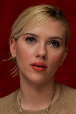 Scarlett Johansson Poster 2254035