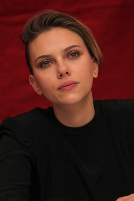 Scarlett Johansson Poster 2266406