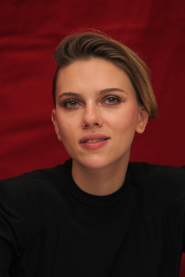 Scarlett Johansson Poster 2266409