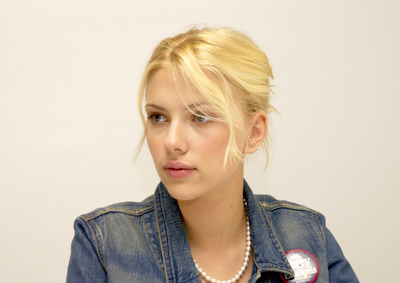 Scarlett Johansson Poster 2269704