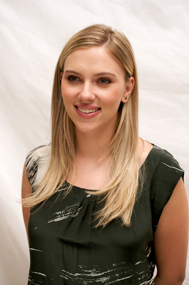 Scarlett Johansson Poster 2275778