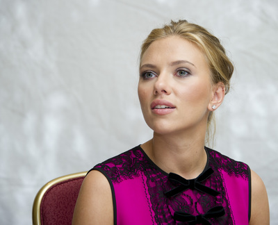 Scarlett Johansson Poster 2346329