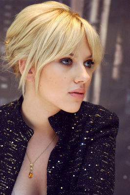Scarlett Johansson Poster 2395422