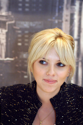 Scarlett Johansson Poster 2395424
