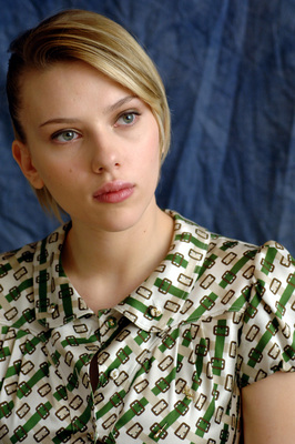 Scarlett Johansson Poster 2395442