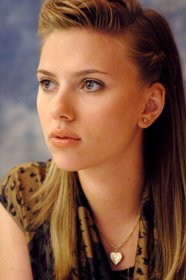 Scarlett Johansson Poster 2402925