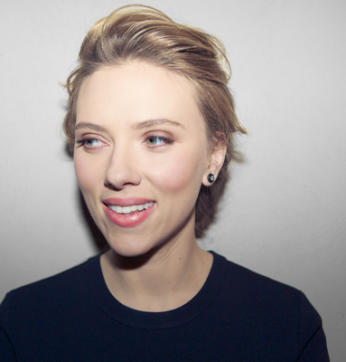 Scarlett Johansson Poster 2438375