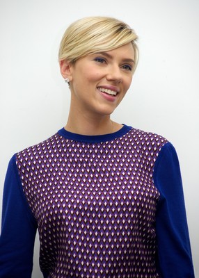 Scarlett Johansson Poster 2483271