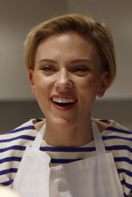 Scarlett Johansson Poster 2785054