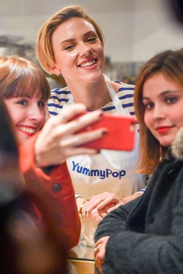 Scarlett Johansson Poster 2785775