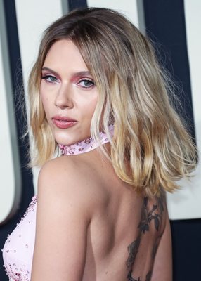 Scarlett Johansson Poster 3910025