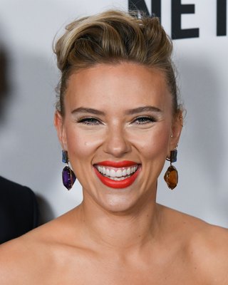 Scarlett Johansson Poster 3910205