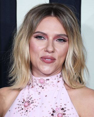 Scarlett Johansson Poster 3910236