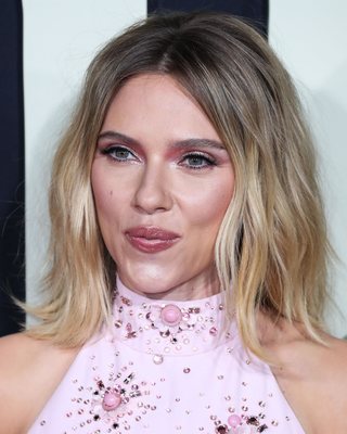 Scarlett Johansson Poster 3910244