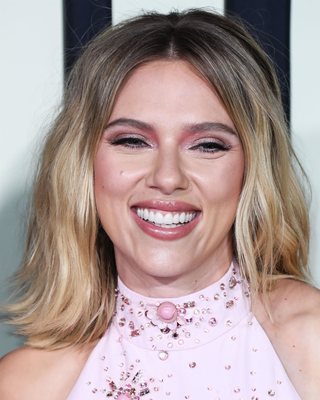 Scarlett Johansson Poster 3910290