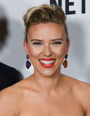 Scarlett Johansson Poster 3910401