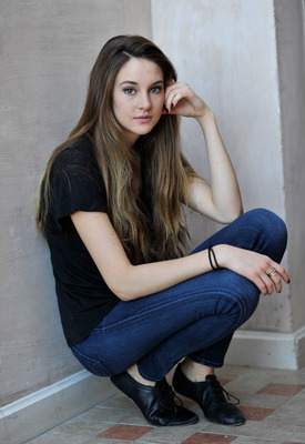 Shailene Woodley Poster 2007983
