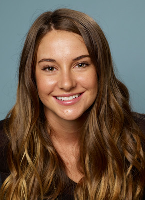 Shailene Woodley Poster 2008005