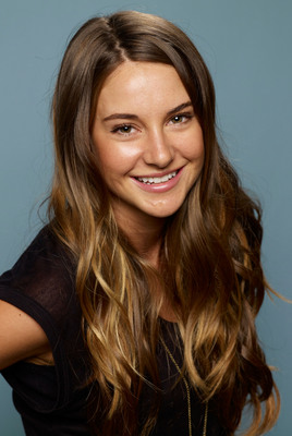 Shailene Woodley Poster 2008020
