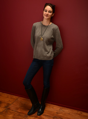 Shailene Woodley Poster 2376301