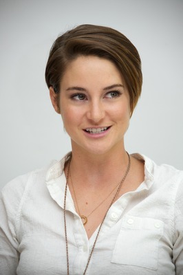 Shailene Woodley Poster 2429627