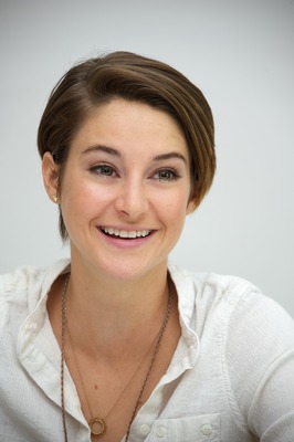 Shailene Woodley Poster 2429631