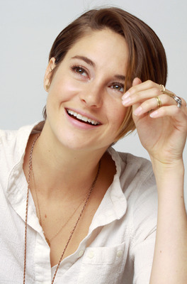 Shailene Woodley Poster 2467767