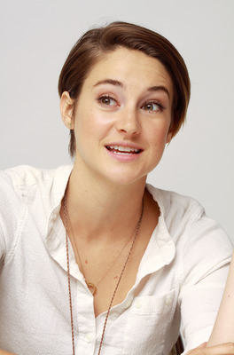 Shailene Woodley Poster 2467780